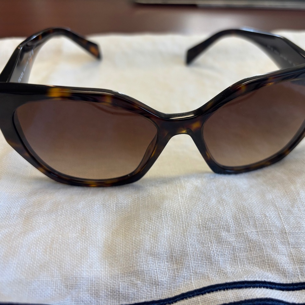 Sun glasses